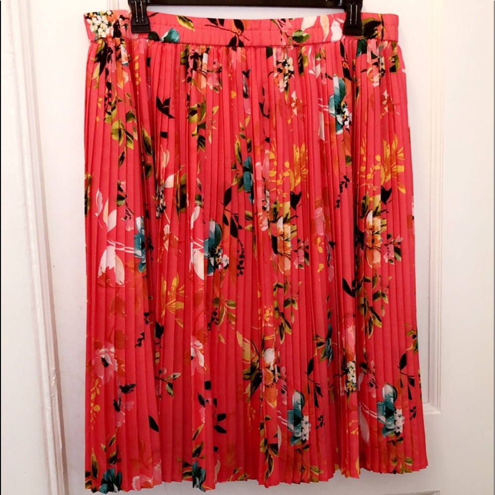 Ruffle floral skirt